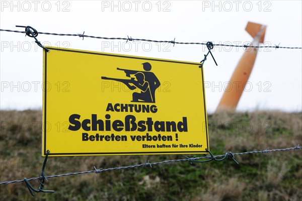 Warning sign 'Schiessstand'