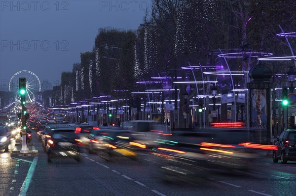 Avenue des Champs-Elysees