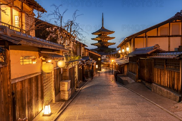 Pedestrian in an alleyway