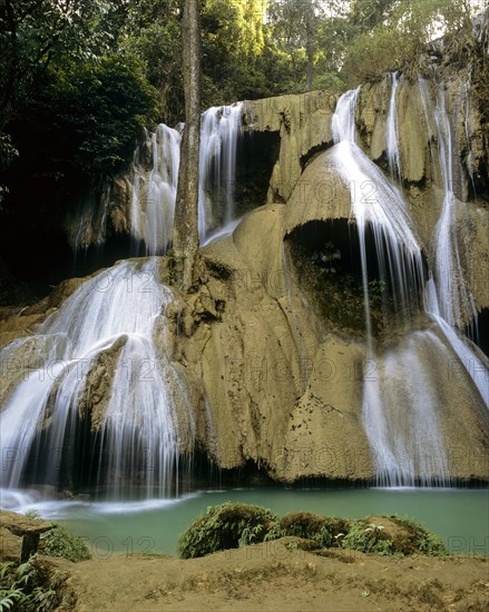 Khuang Si Falls