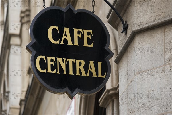 Cafe Central