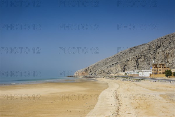 Long sandy beach along the Khasab coastal road