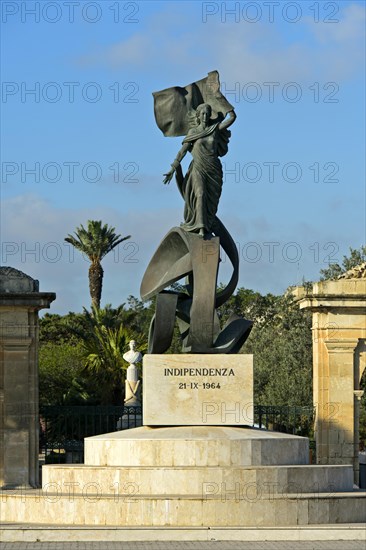 The Independence Monument at the entrance to the Maglio Gardens