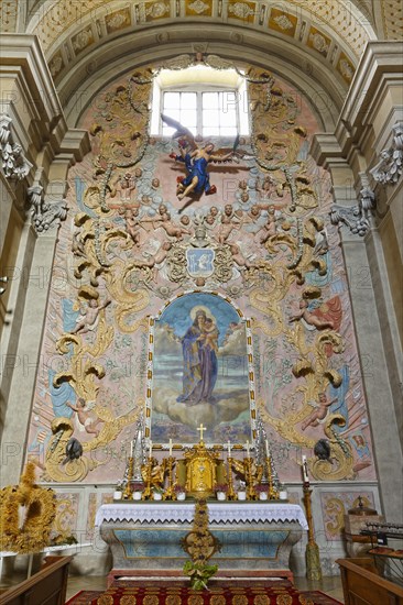 Side altar with oil painting of Mary as Regina Hungariae