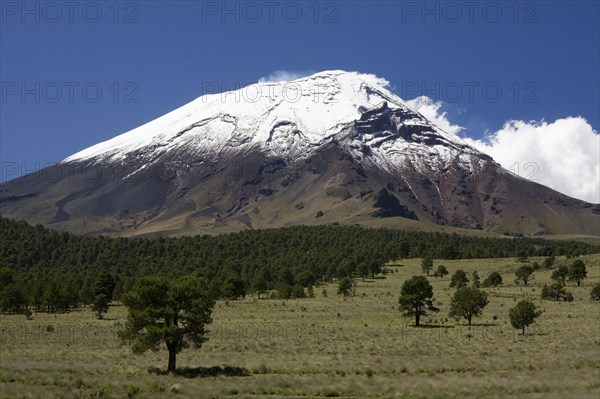 Iztaccihuatl volcano from Paso de Cortes