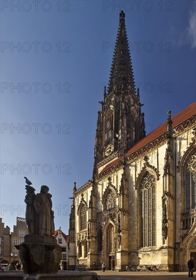 Lamberti Church with Lamberti Fountain