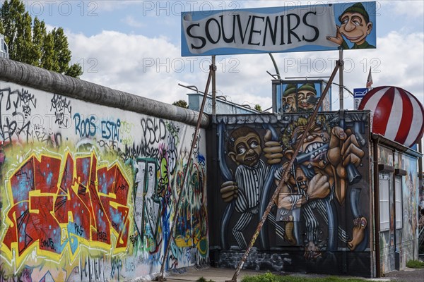 Souvenir shop at the East Side Gallery Monument