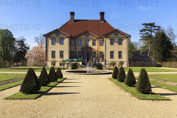 Schieder Castle and castle grounds