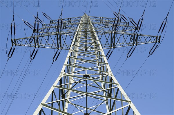 Electricity pylon