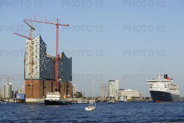 RMS Queen Mary 2 and the steam-icebreaker 'Stettin' during the Hamburg Cruise Days in the Port of Hamburg