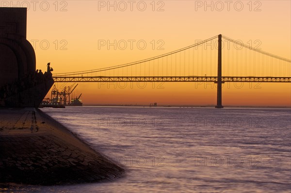 25 de Abril Bridge