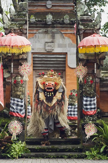 Barong dance performance