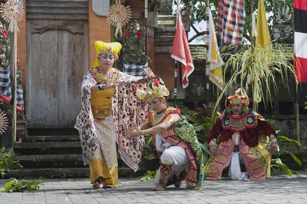 Dancers performing a Barong dance