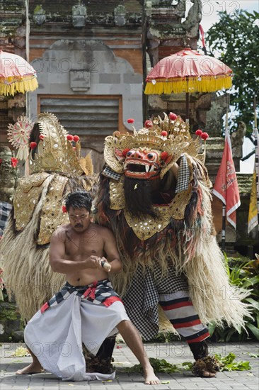 Barong and Kris dance performance