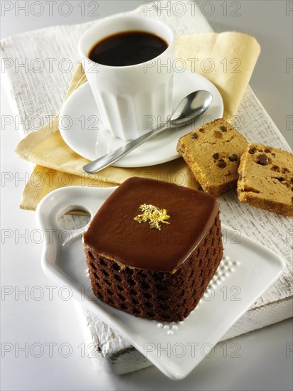 Cake with a sponge case and chocolate filling