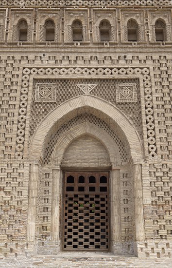 Facade with window front