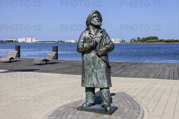 Monument to the fisherman Gottlieb Friedrich Stueben