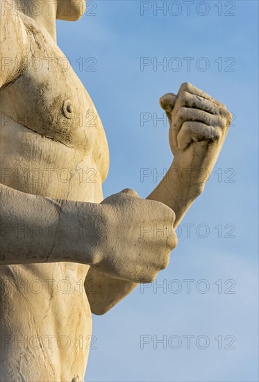 Athlete statue at Stadio dei Marmi