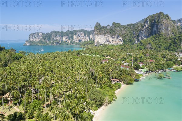 View point to Hat Railay West and Hat Railay East