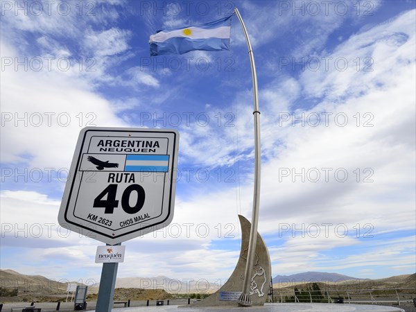 Monument in the half of Route 40