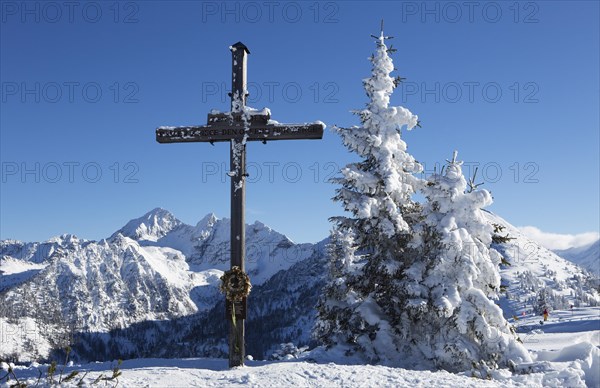 Summit cross