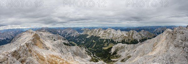 View from the Mittlere Oedkarspitze into the Karwendeltal with the Eastern Karwendelspitze and Vorderer Schlichtenkarspitze