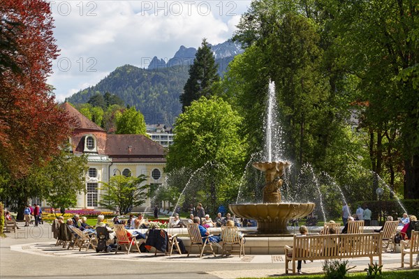 Alps Solespringbrunnen and Wandelhalle in the spa gardens