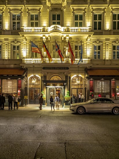 Hotel Sacher am Abend