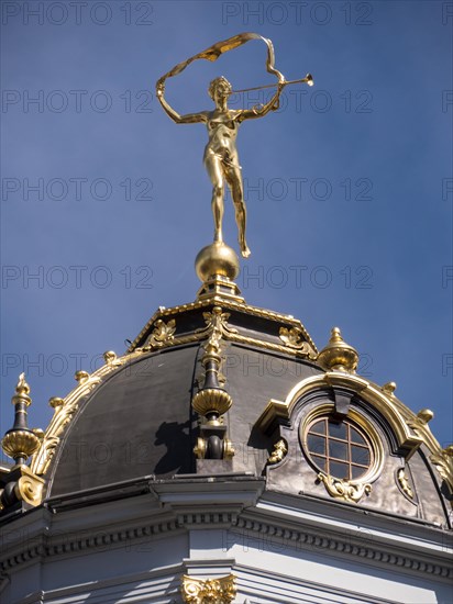 Detail of the dome of the Au Roi d'Espagne building at Grote Markt