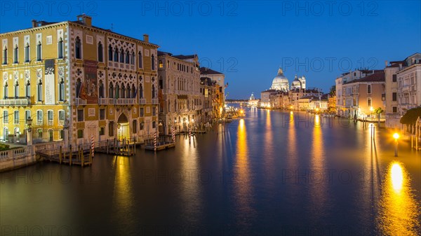 Canal Grande at night