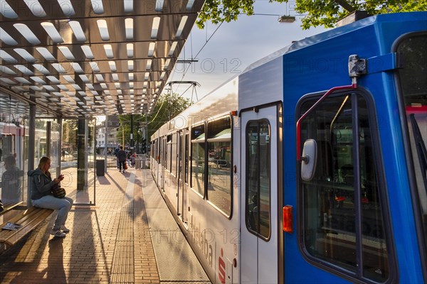 Tram of the Rheinbahn at the stop Nikolaus-Kopp-Platz in the district Heerdt