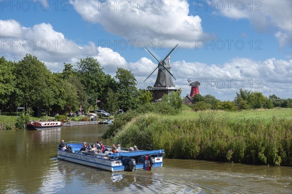 Tourist boat on the Old Greetsiel Sieltief