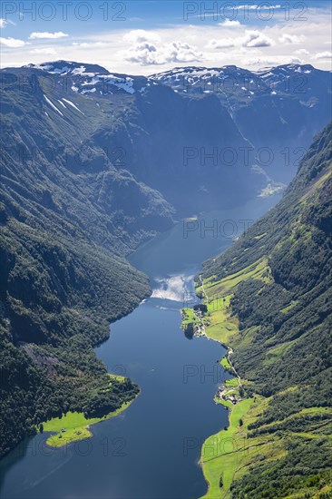 View from the top of Breiskrednosi