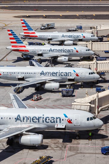 Airbus A320 aircraft of American Airlines with registration N663AW at ...