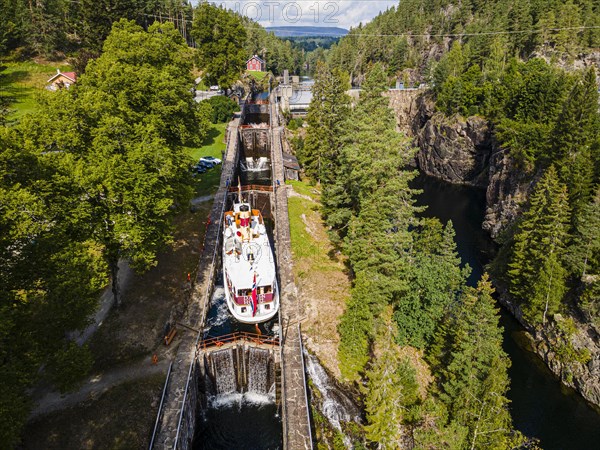 Aerial of a tourist boat in the Vrangfoss lock