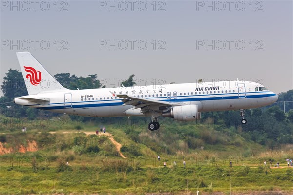 An Air China Airbus A320 aircraft with registration number B-6846 at Chengdu Airport
