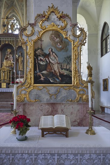 Side altar