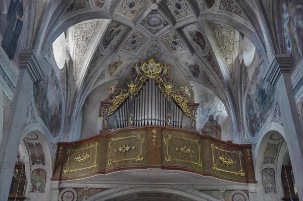 Organ loft