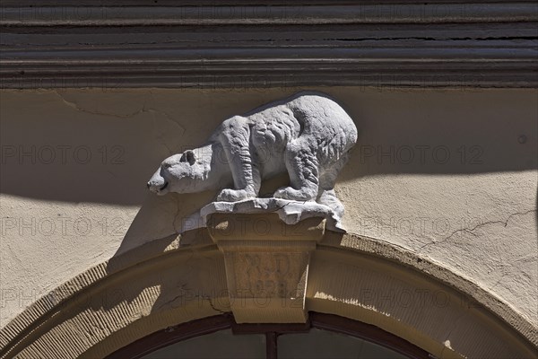 Polar bear figure on the Haus zum Eisbaeren from 1928