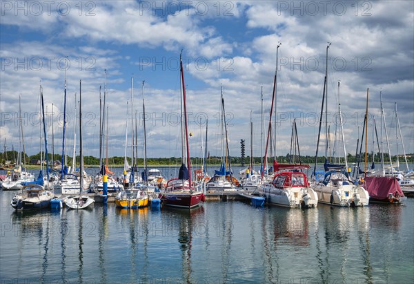 Marina Bernsteinsee