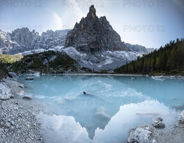 Turquoise green Sorapis lake