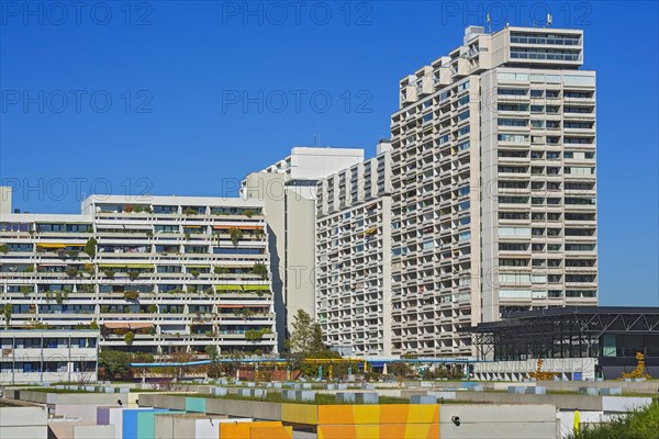 Green roofs and concrete balconies in the Olympic Village