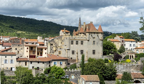 Saint Amant Tallende village