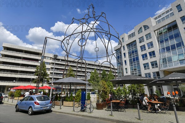 Bethlehem Church Square with steel construction