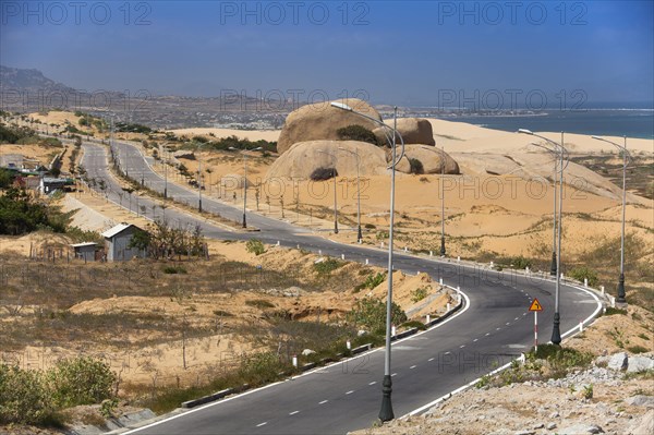 Country road near Phan Rang