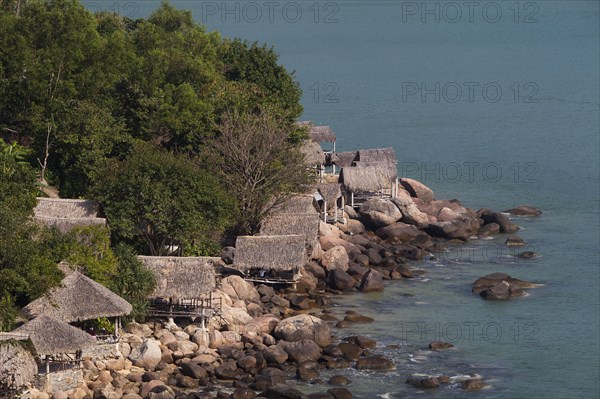 Bamboo huts at Rangbeach