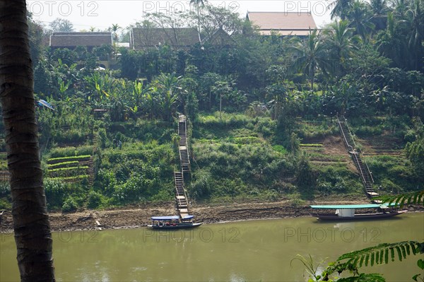 Banks of the Kam Khan