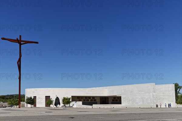 Cross in front of the Church of the Holy Trinity