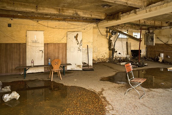 Damage to a fast food restaurant on the Ahr-Rotweinstrasse