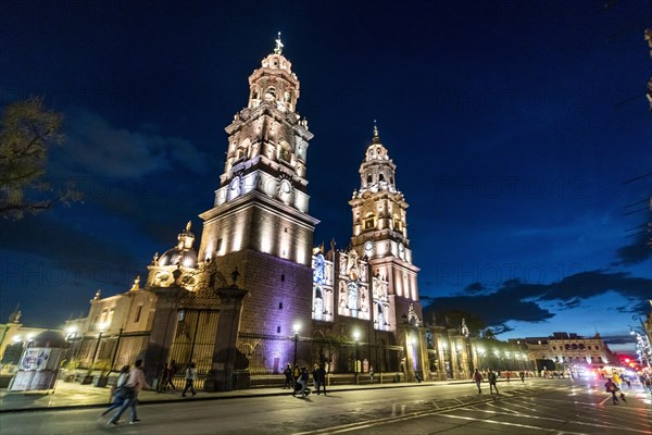 Morelia cathedral at night